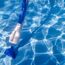 Poolreiniger im Pool