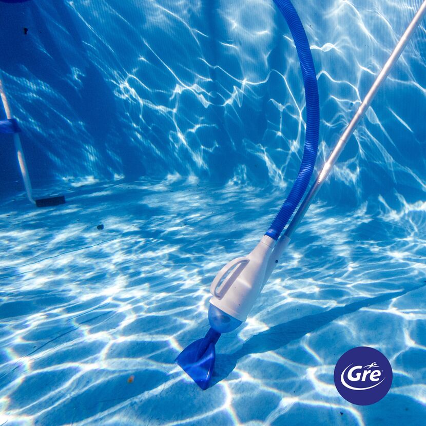 Poolreiniger Little Vac im Pool