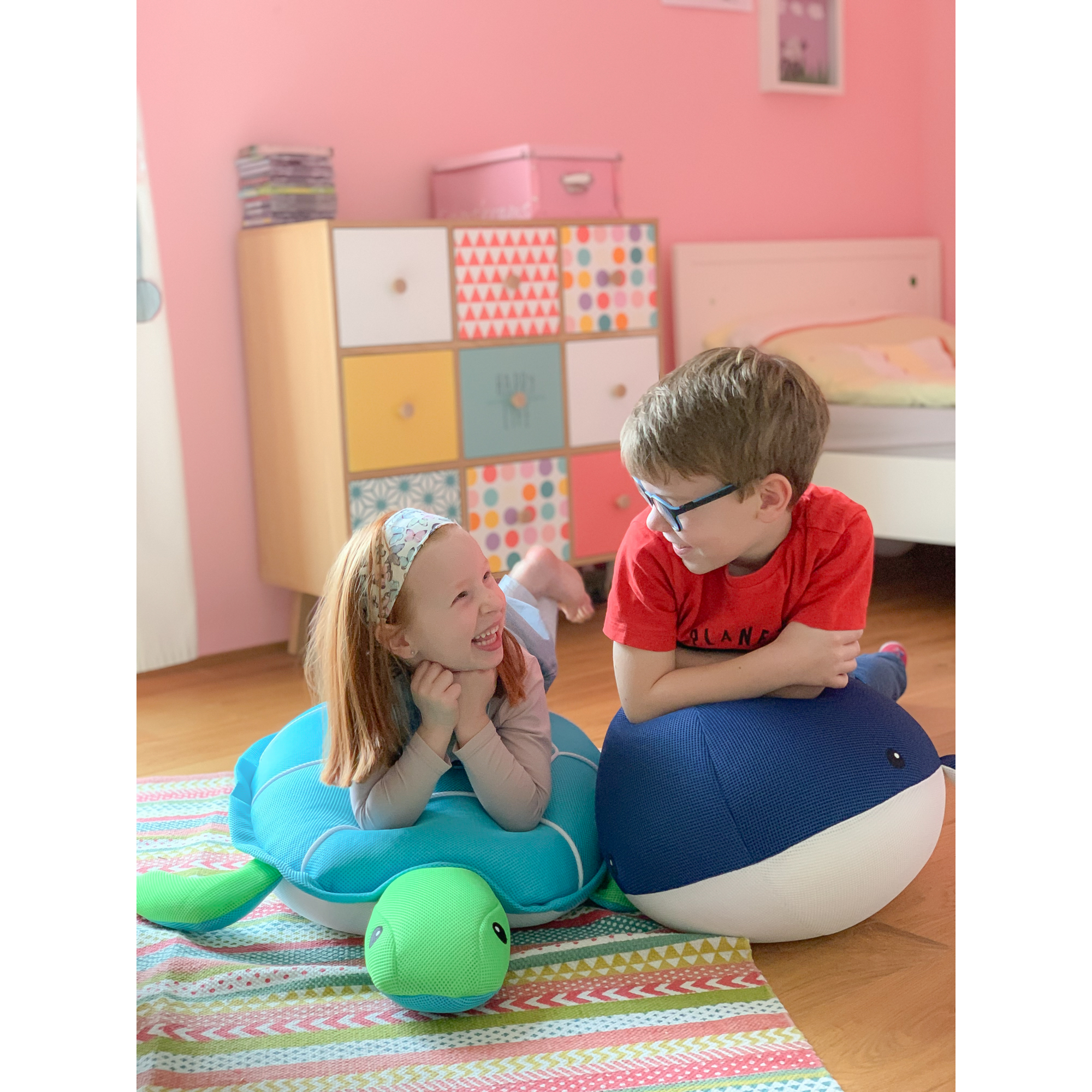 Schwimmtier 'Buddy Wal' blau Textil 50 x 104 x 38 cm