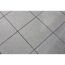 Graue quadratische Bodenplatten