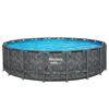 Runder Aufstellpool mit blauem Wasser