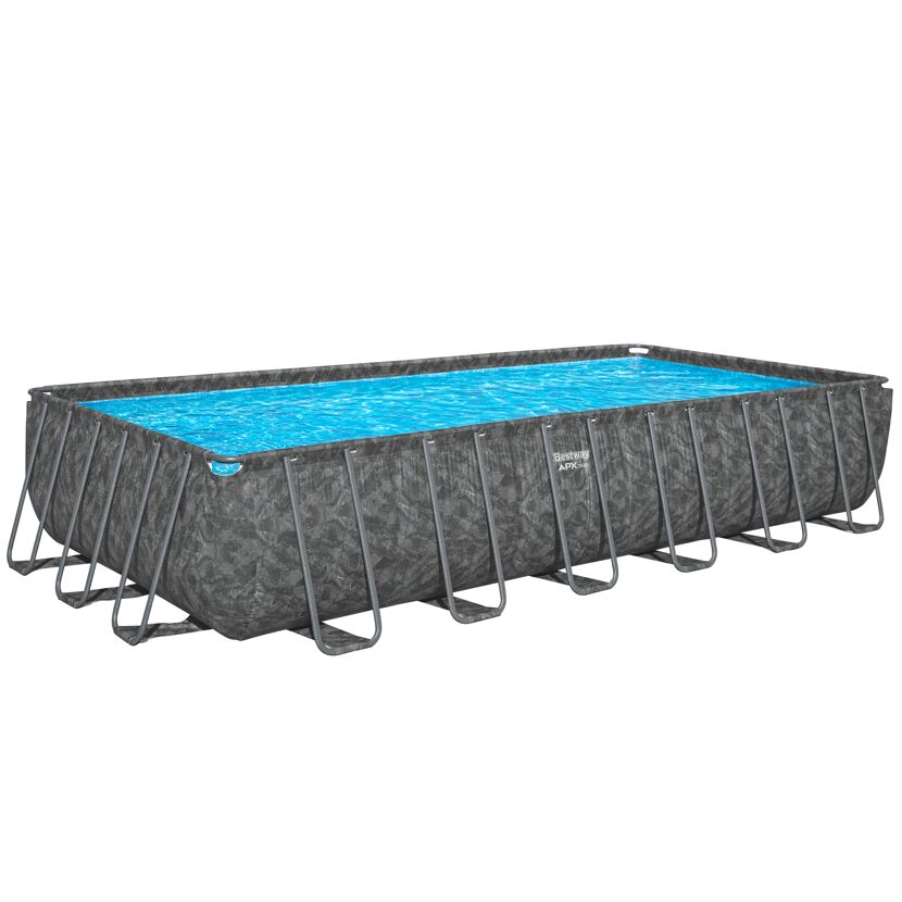 Aufstellpool mit Wasser gefüllt