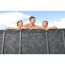 Familie im Pool