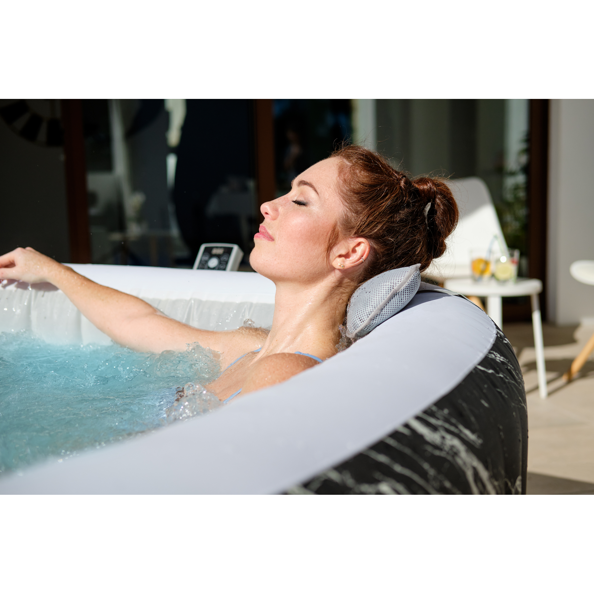 LED-Whirlpool 'LAY-Z-SPA®Hollywood AirJet™' Marmor-Optik 180 x 180 x 66 cm