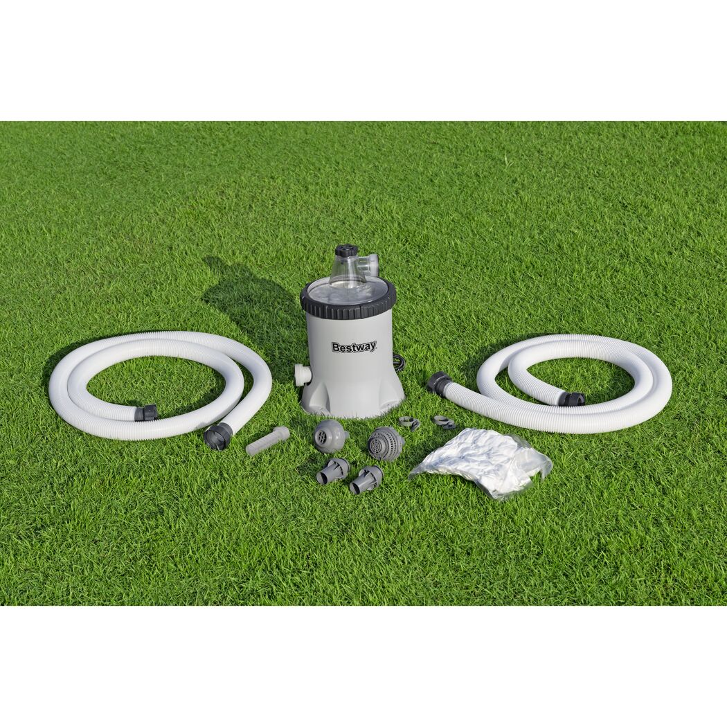 Filterpumpe mit Schläuchen und Zubehör