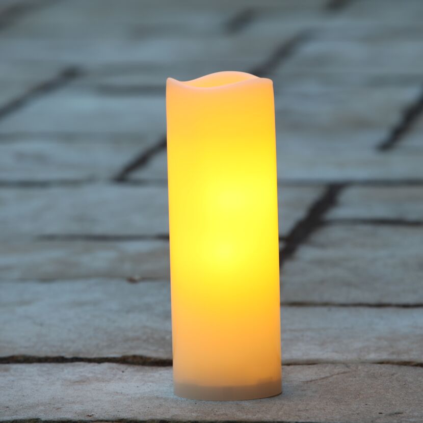 Leuchtende LED Kerze cremefarben 10 x 30 cm