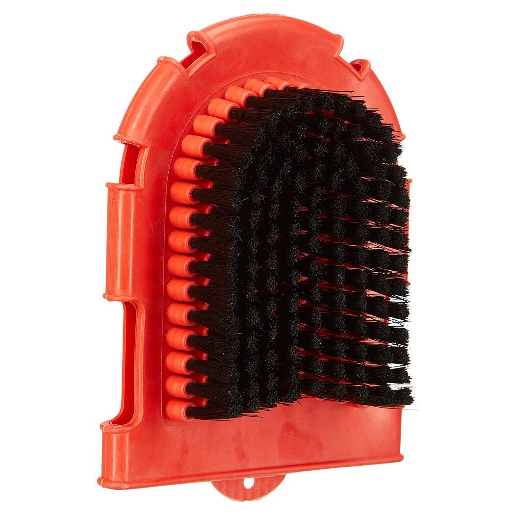 Roter Putzhandschuh mit schwarzen Borsten