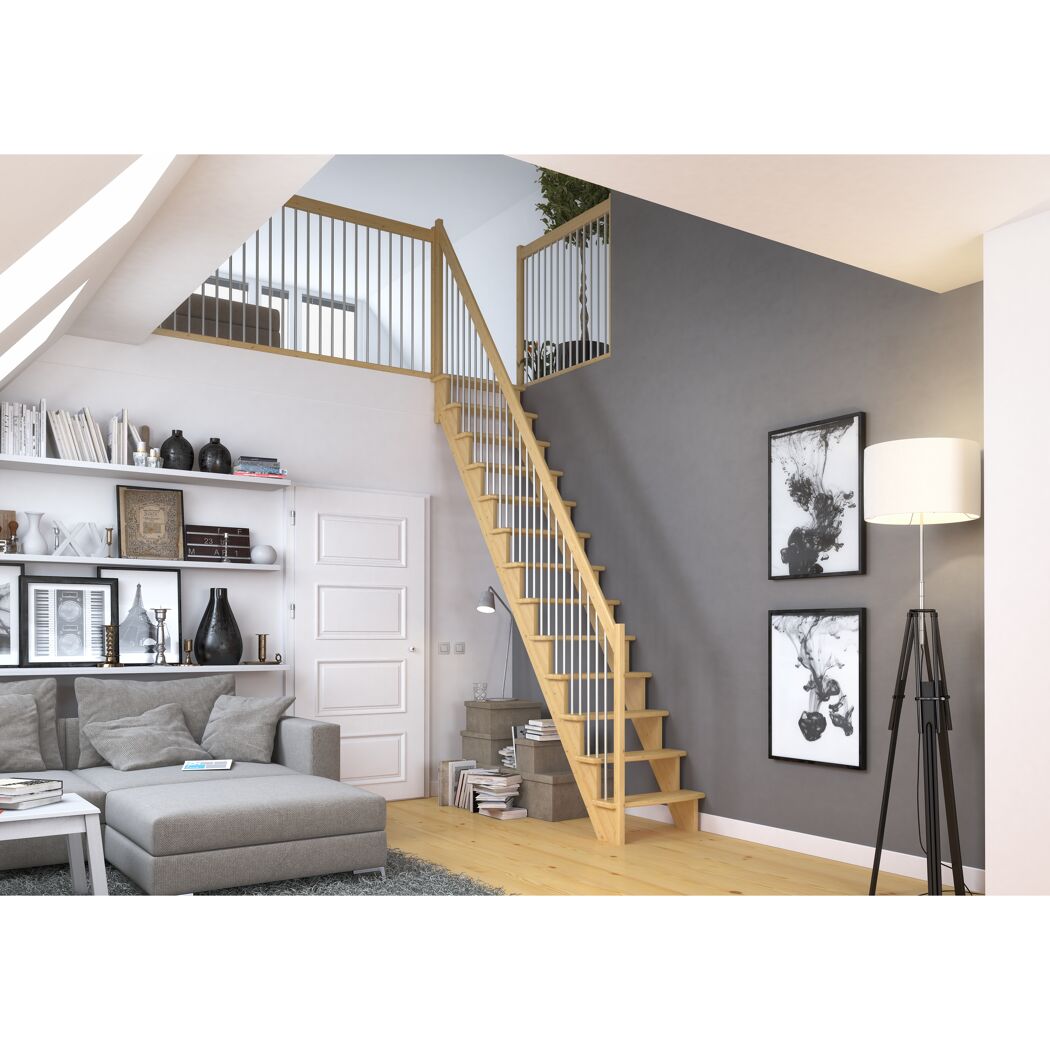 Holztreppe mit Metallgeländer im Wohnzimmer