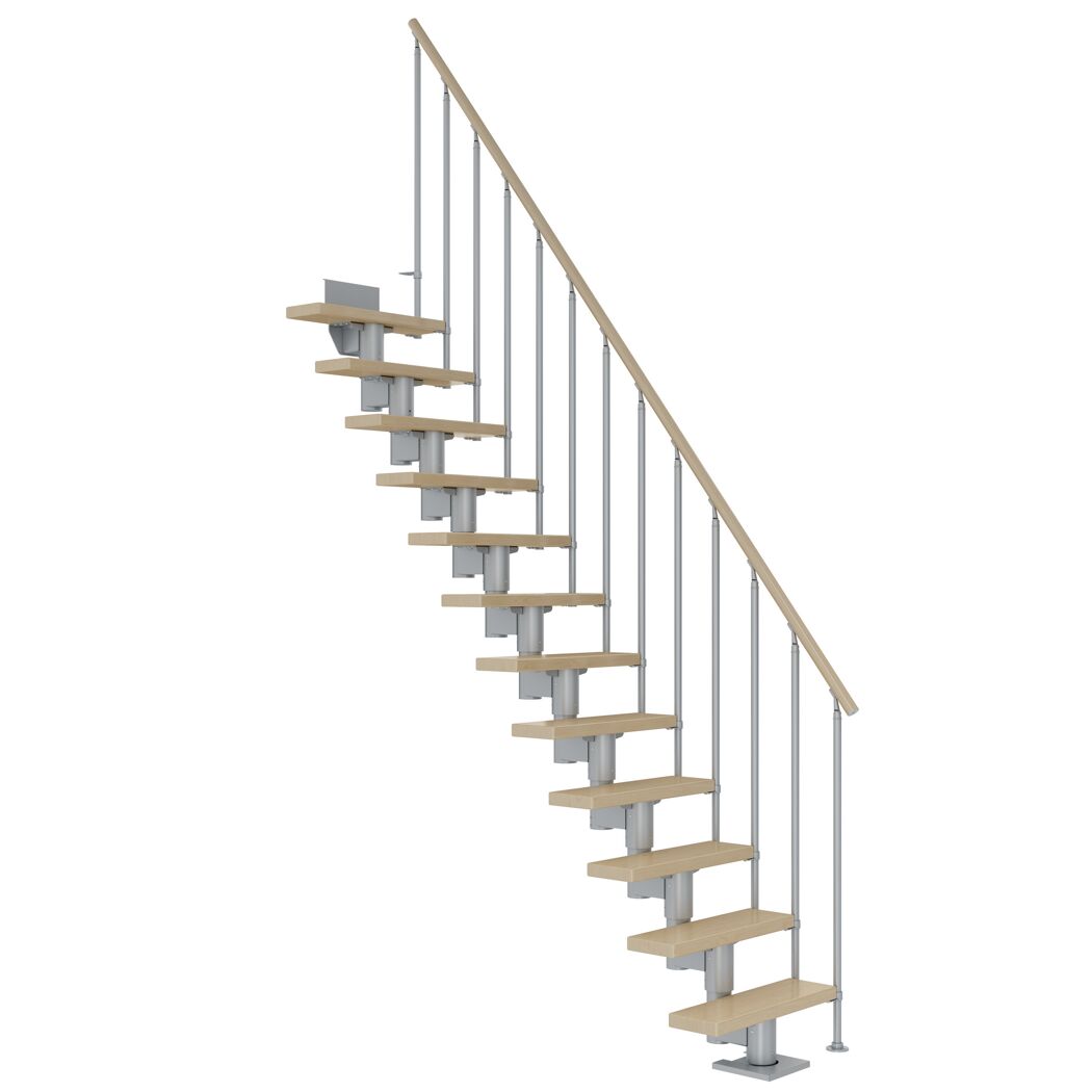 Holztreppe mit silbernem Geländer