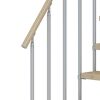 Holzhandlauf an weißer Treppe