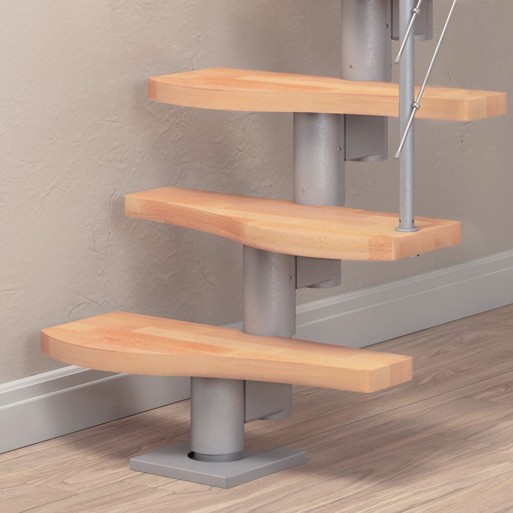 Wendeltreppe aus Holz und Metall