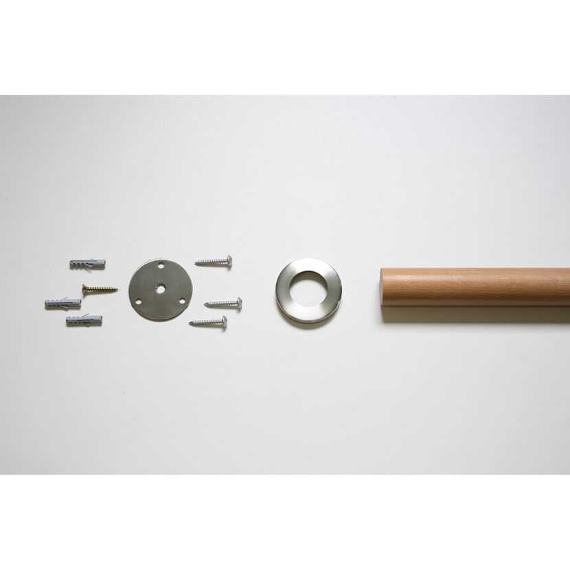 Holzstange mit Montagematerial