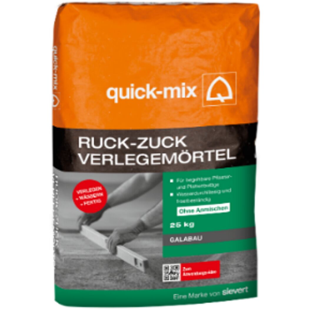 Sack Ruck-Zuck Verlegemörtel, eine Person verwendet eine Wasserwaage