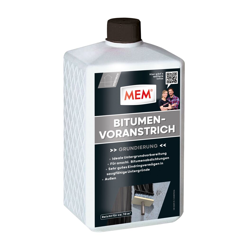 MEM Bitumen-Voranstrich, Person trägt ihn mit Pinsel auf