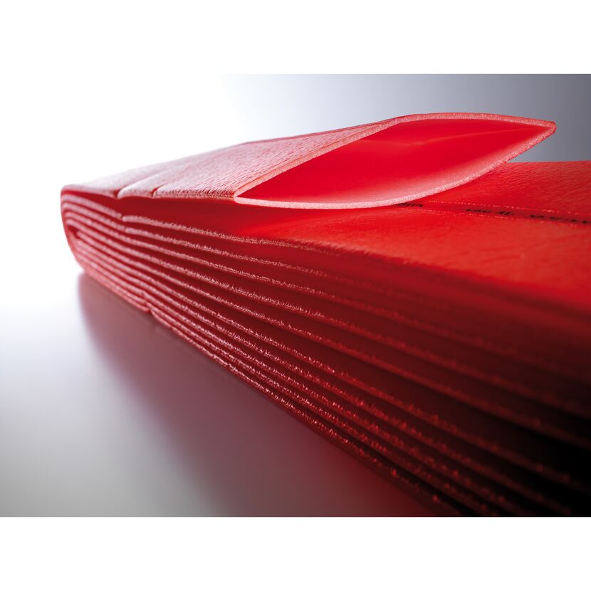 Roter Schallschutz, gefaltet