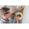 Person bringt Vario ProTape von Isover an