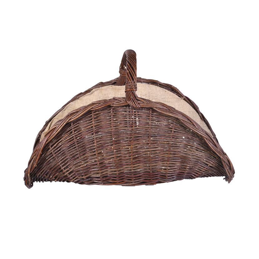 Weidenkorb mit Jute ausgelegt