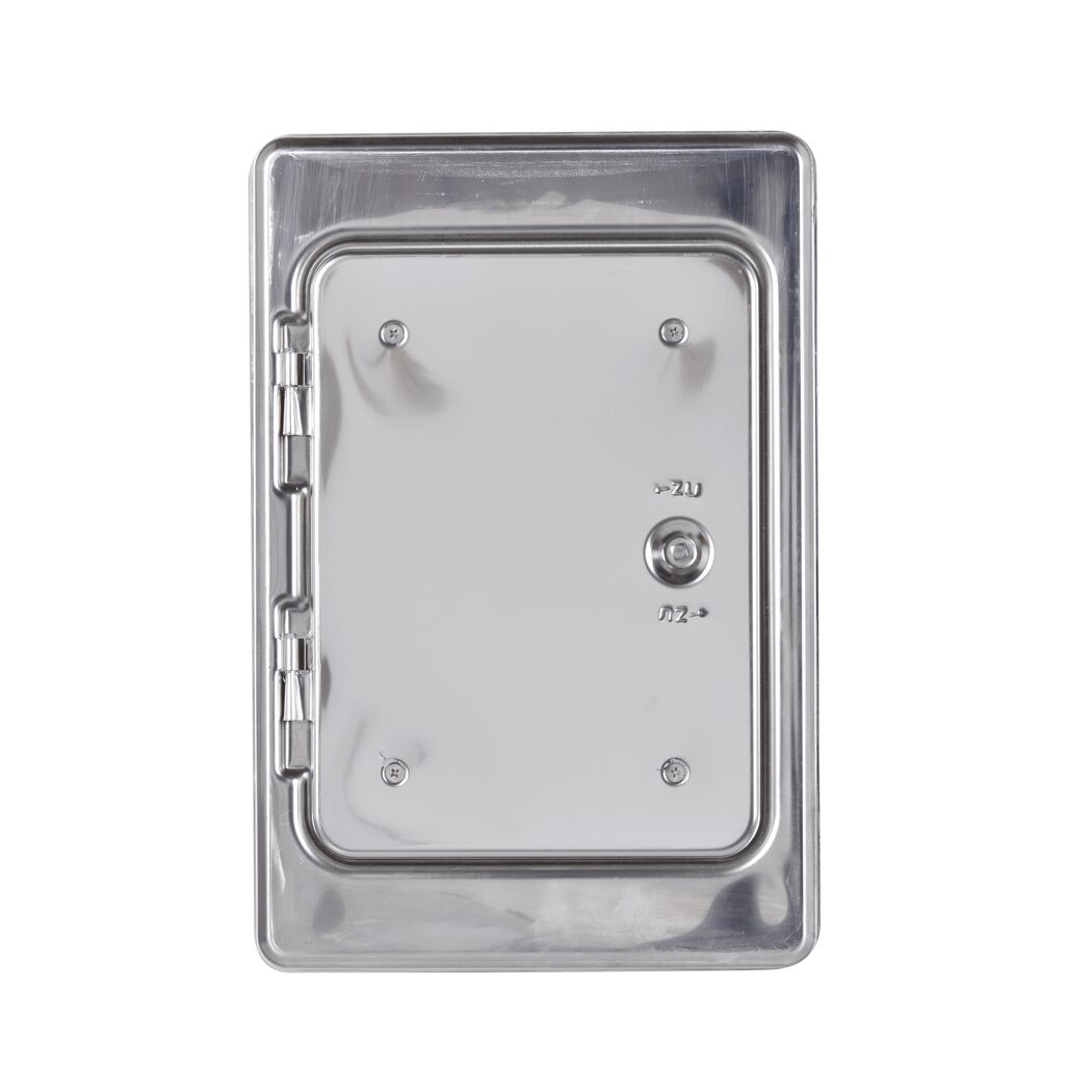Metallene Kamintür mit Griff