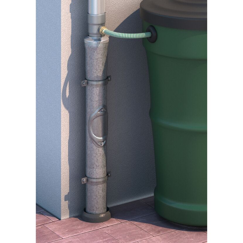 Standrohrkappe Anthrazit DN80 neben Regentonne