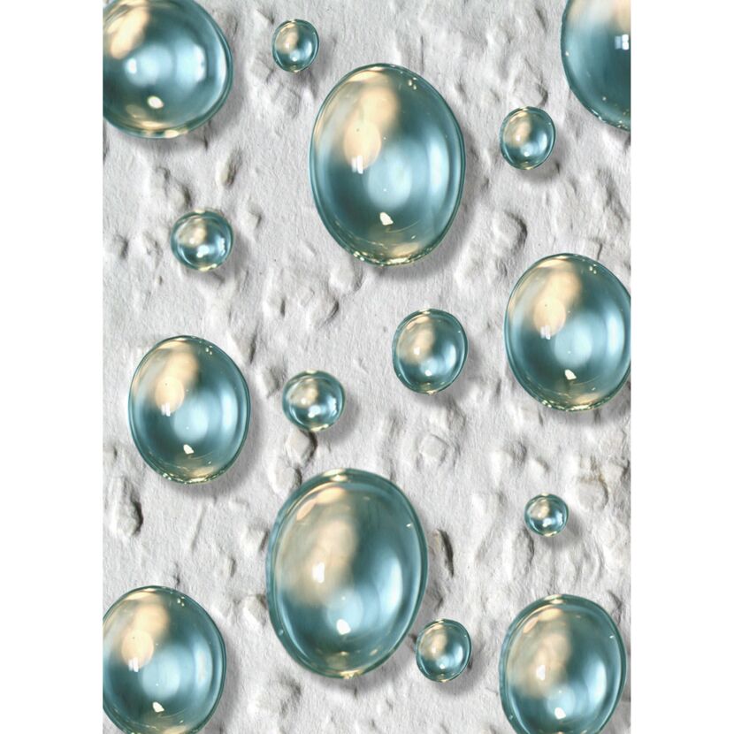 Wassertropfen auf weißer Oberfläche