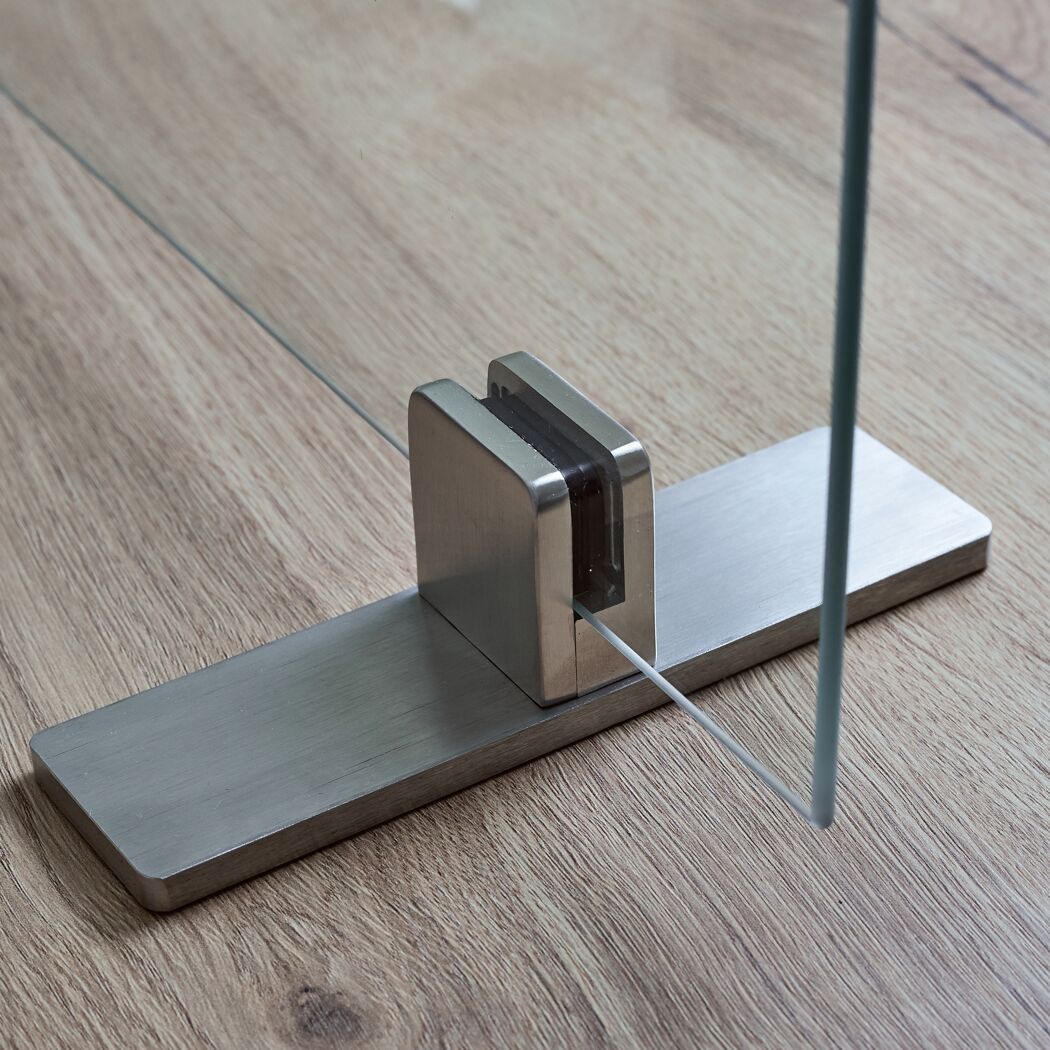 Metallhalterung für Plexiglasscheibe
