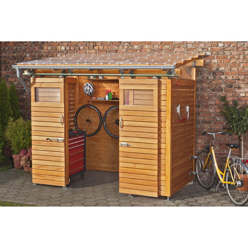 Offener Holz-Fahrradschuppen mit Fahrradzubehör und einem Fahrrad.