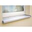 Fensterbank mit grauem Seitenteil aus PVC