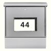 Briefkasten aus Edelstahl mit der Nummer 44.