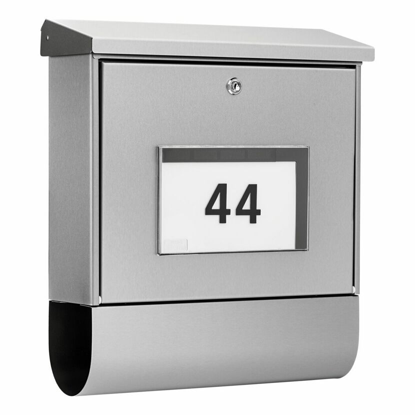 Briefkasten aus Edelstahl mit der Nummer 44