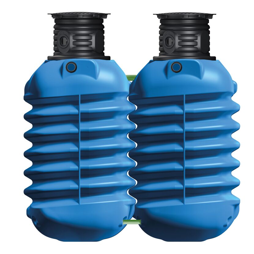 Zwei blaue Erdtanks nebeneinander