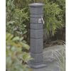 Graue Wassersäule mit Wasserhahn