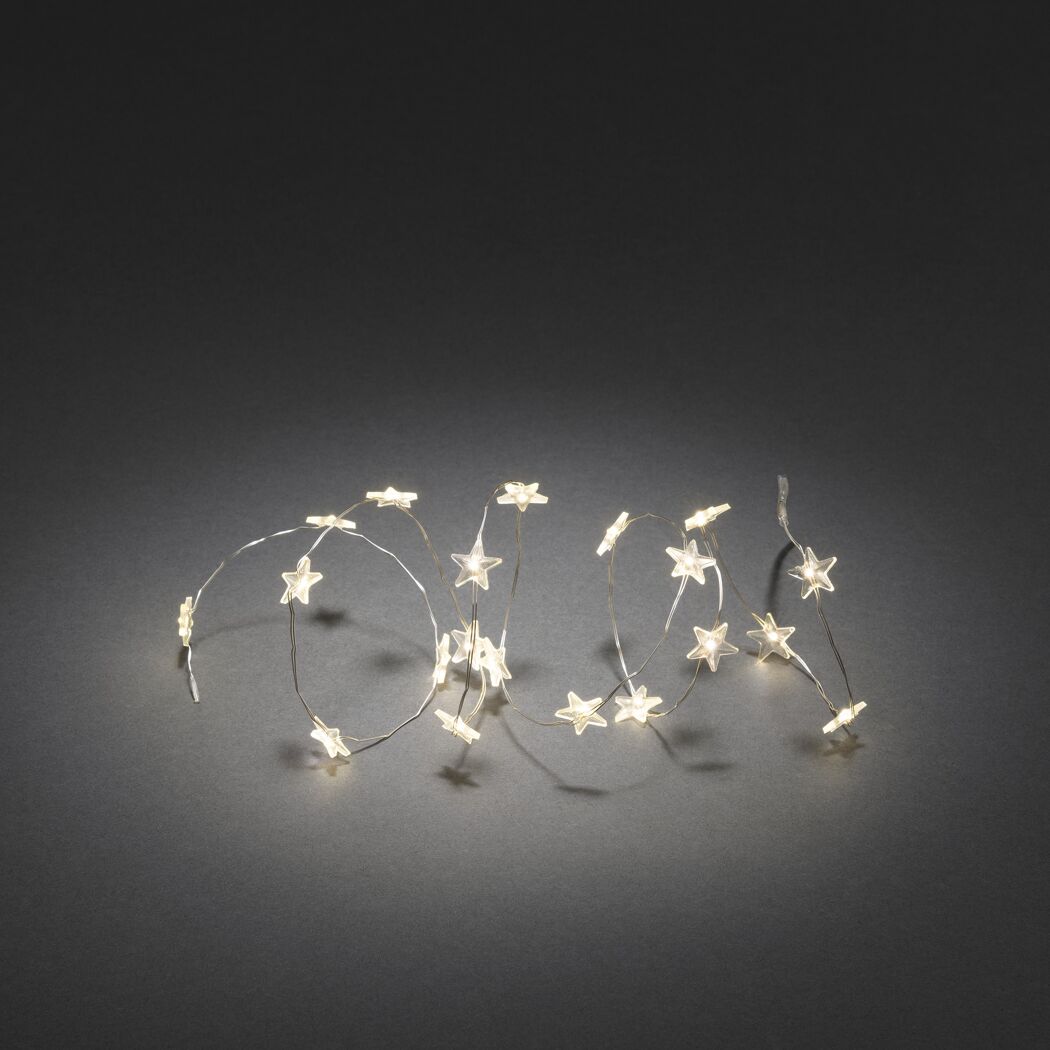 Lichterkette mit Sternen, warm-weiß.