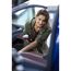 Person reinigt Autositz mit Bissell Professional Spot Clean