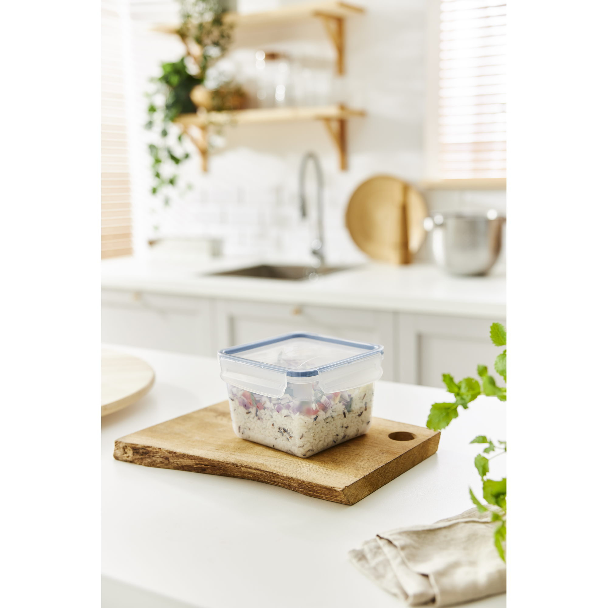 Frischhaltedose 'CLIC & LOCK' 1,4 l transparent
