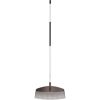 Laubrechen von Fiskars mit langem Stiel