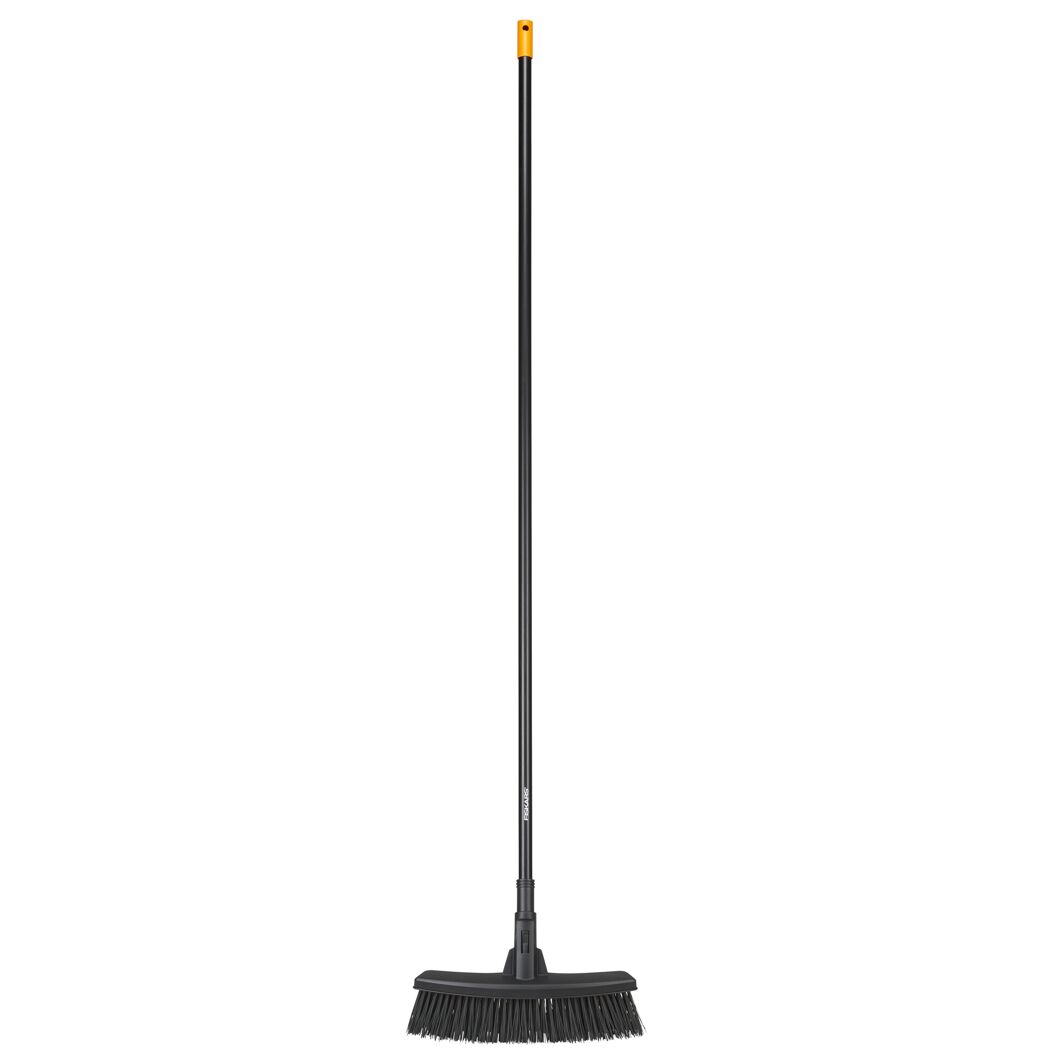 Fiskars Allzweckbesen Solid M mit langem Stiel