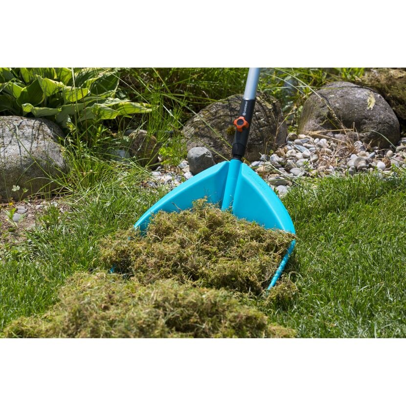 Gardena combisystem-SchaufelRechen mit Grünschnitt