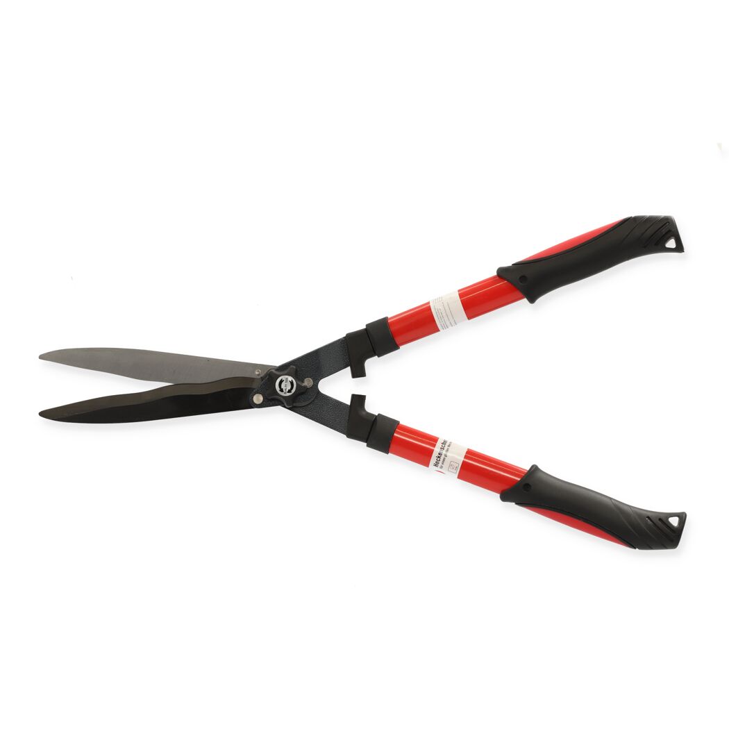 Heckenschere mit roten Griffen