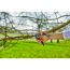 Person schneidet mit Gartenschere GARDENA ExpertCut einen Ast