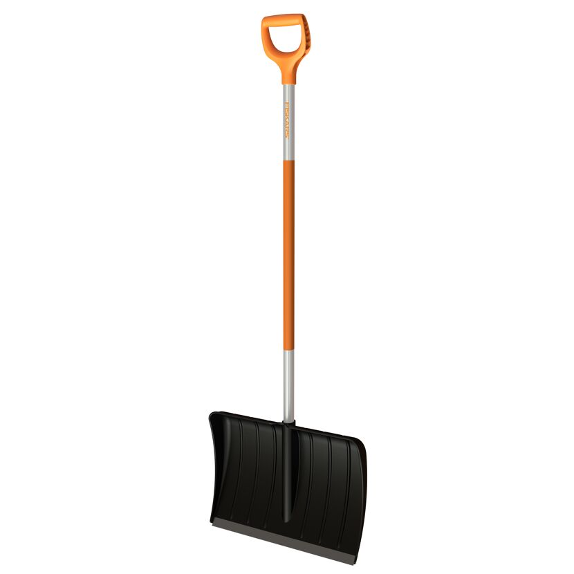 Schwarzer Schneeschieber Fiskars SnowXpert mit orangefarbenem Griff