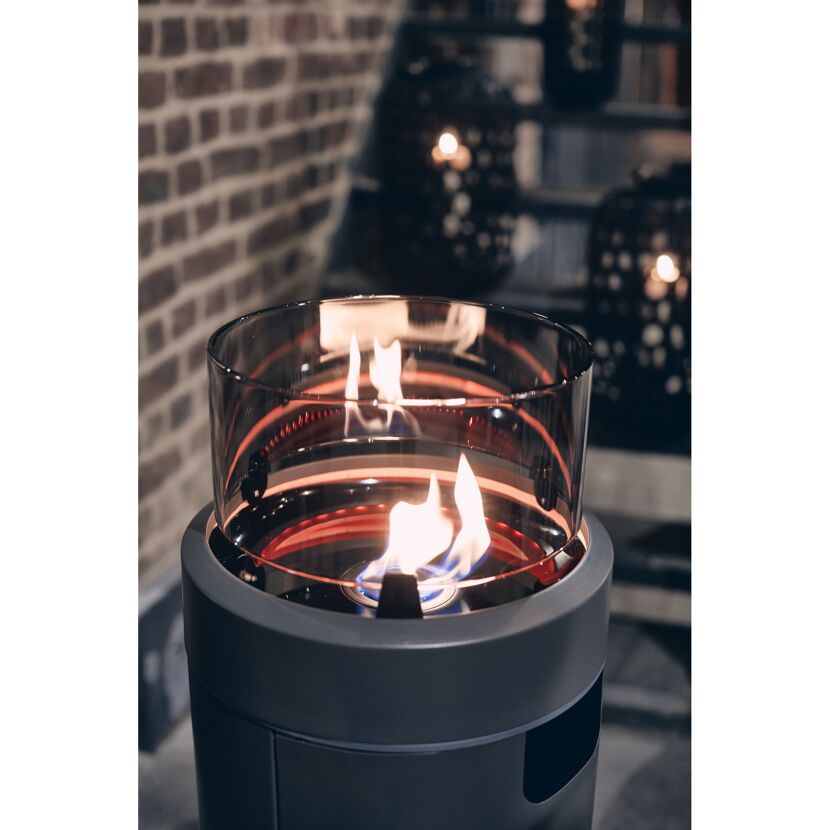 Gas Feuerstelle mit Flamme