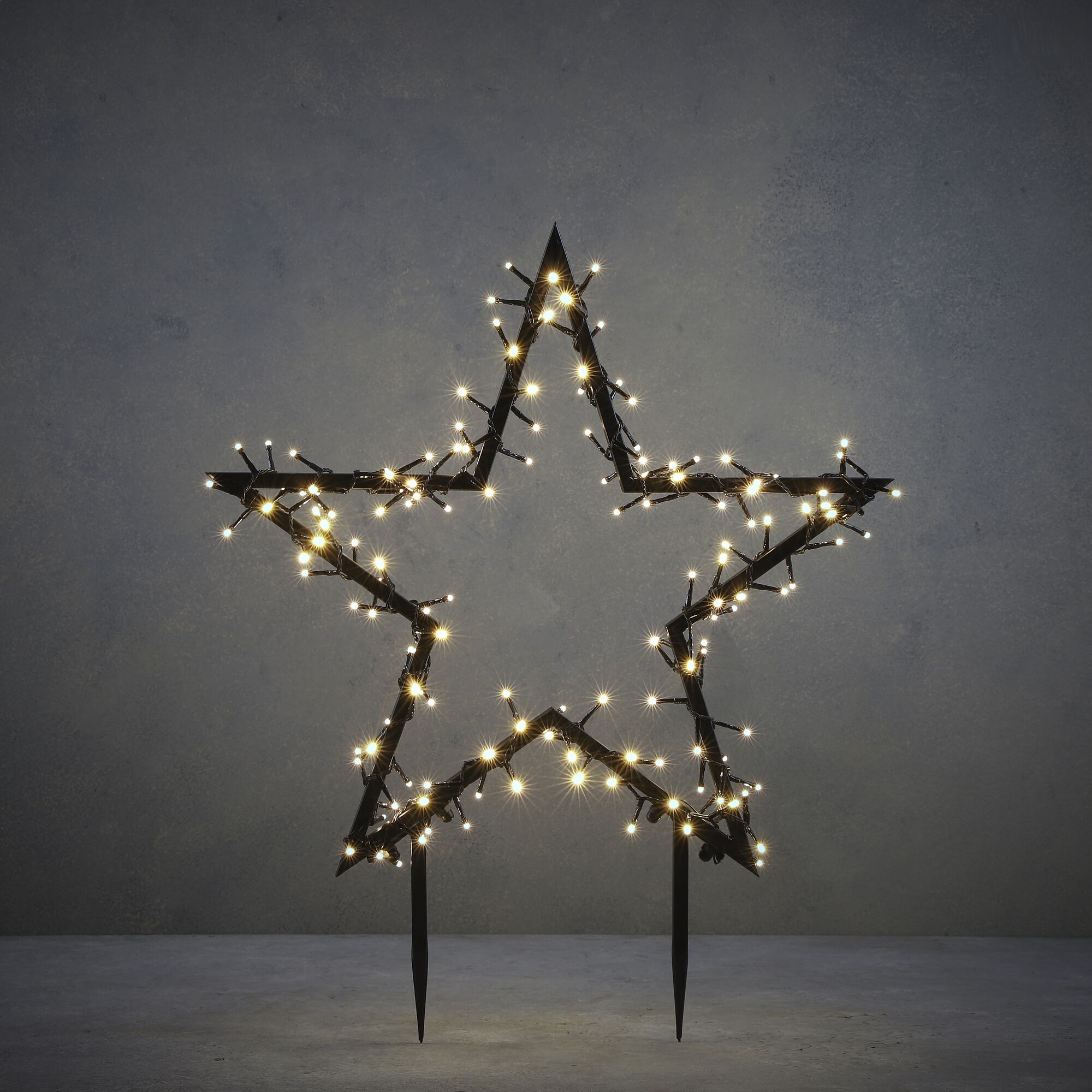 Leuchtender Stern mit 150 LEDs, 73 cm hoch