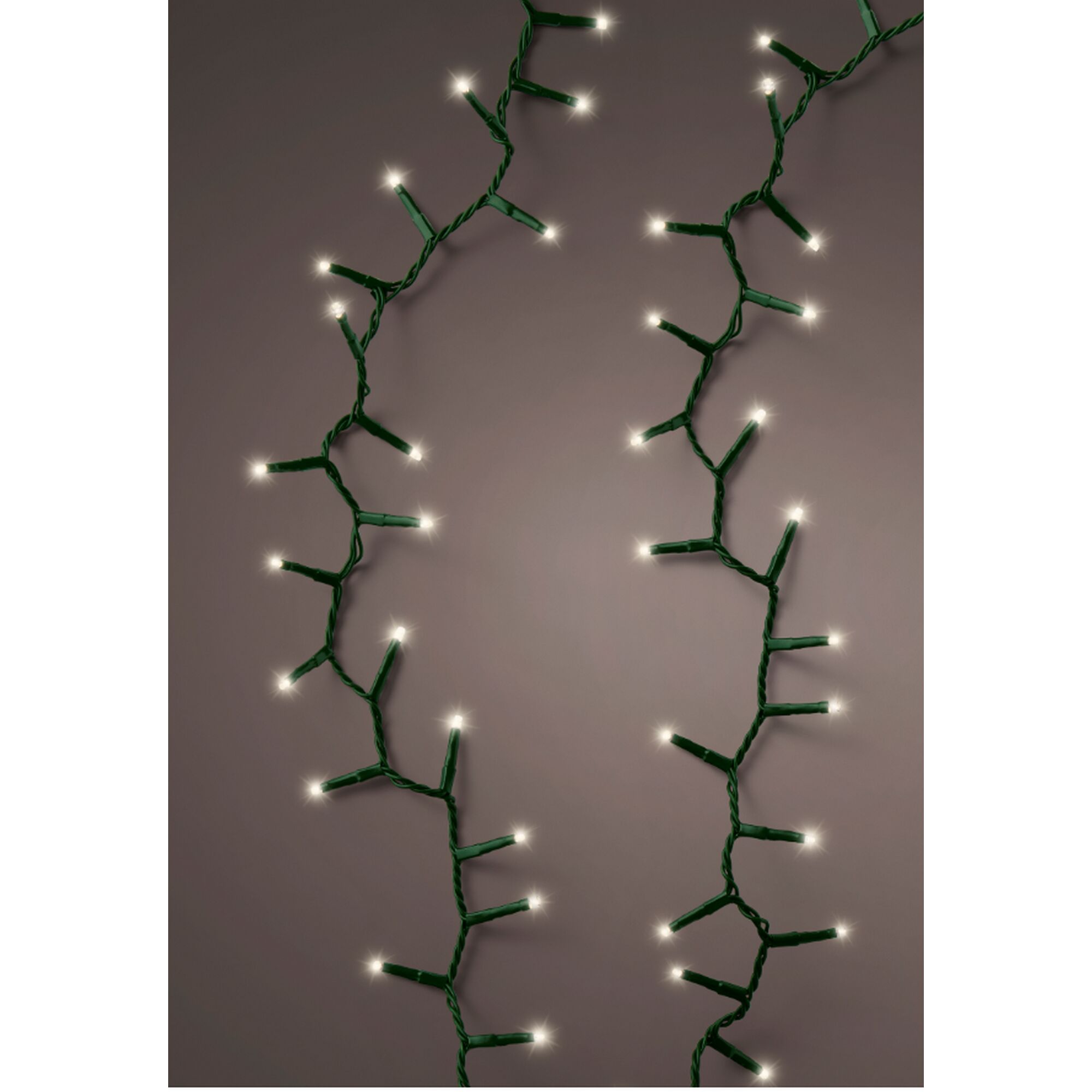 LED Lichterkette mit grünem Kabel und warmweißem Licht