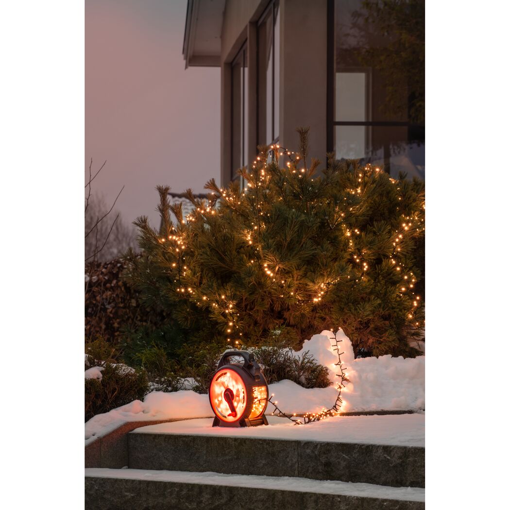 Lichterkette an einem Busch