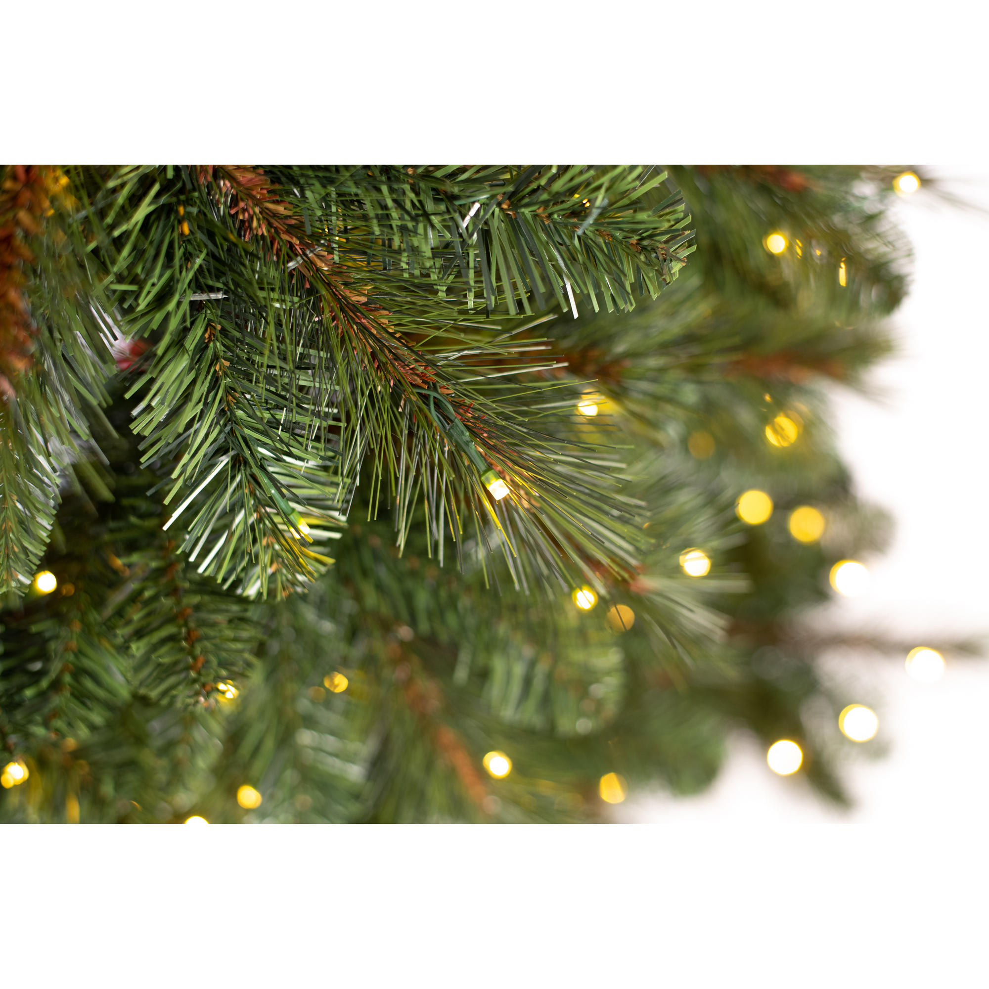 Künstlicher Weihnachtsbaum 'Mesa' Fichte mit 350 LEDs in warmweiß, Fernbedienung, Ständer Ø 119 x 180 cm