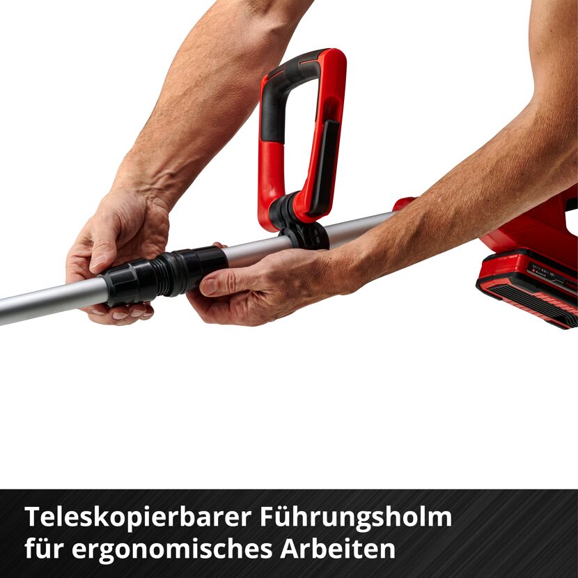 Person montiert einen Trimmer.