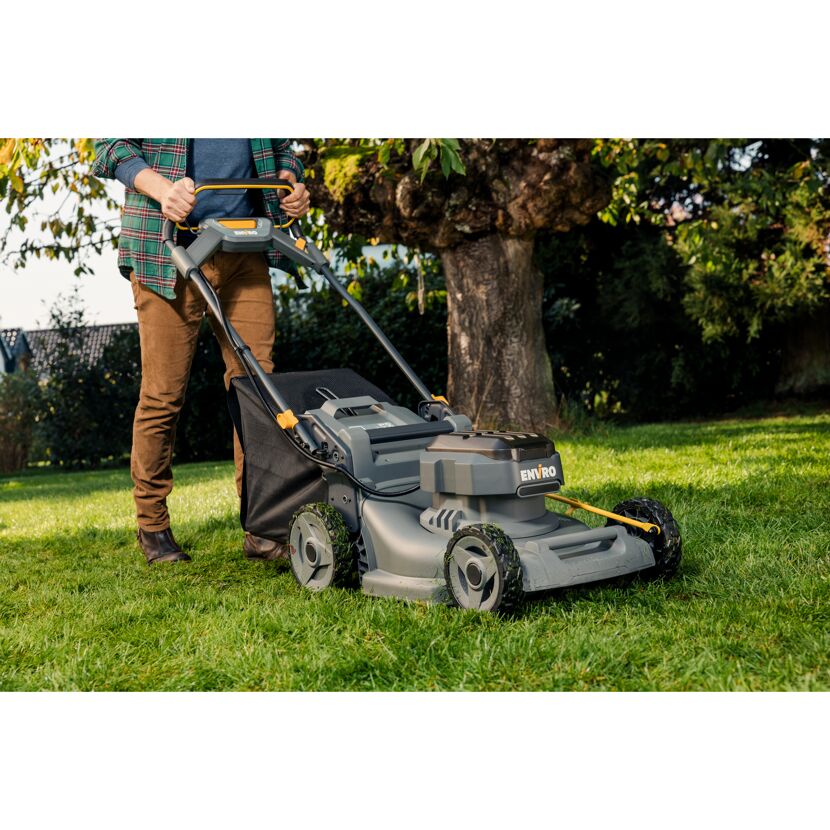 Akku-Rasenmäher 'Enviro EG755' 60 V mit Akku 800 m²