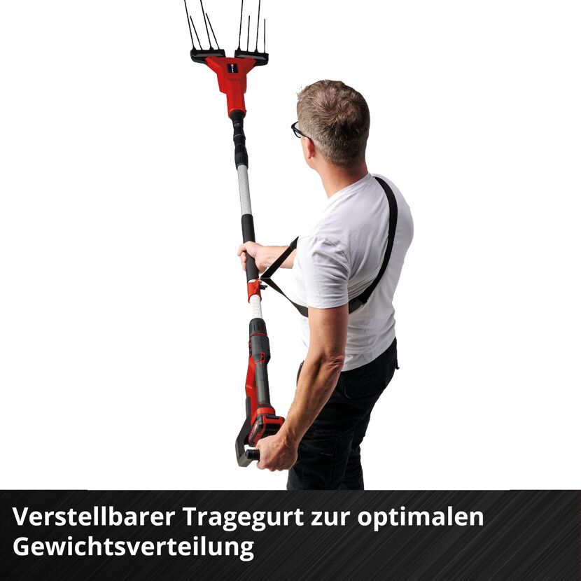Person mit Akku-Obstrüttler und Tragegurt