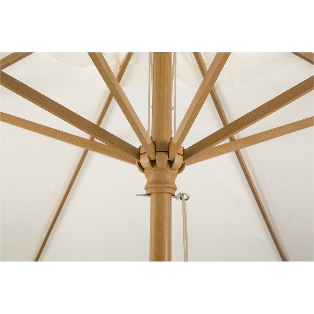 Holzkonstruktion eines Sonnenschirms