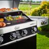 Gasgrill mit verschiedenem Grillgut